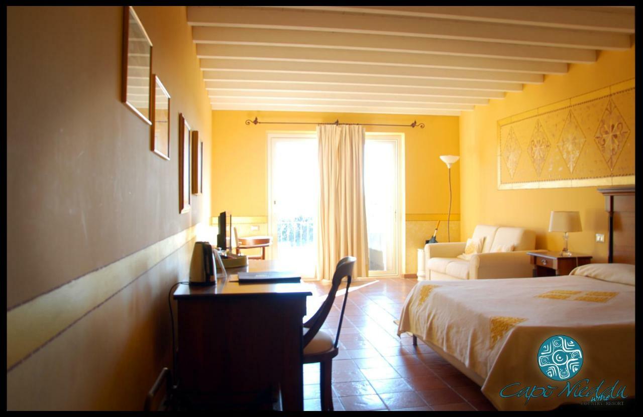 Country Resort Capo Nieddu ซานตาคาเตรินา ภายนอก รูปภาพ
